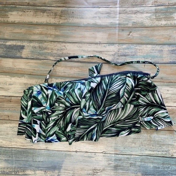a.n.a Other - NWT A.N.A Palm Leaf Bikini Top Ruffle Strap Tropical Swim Women’s Small